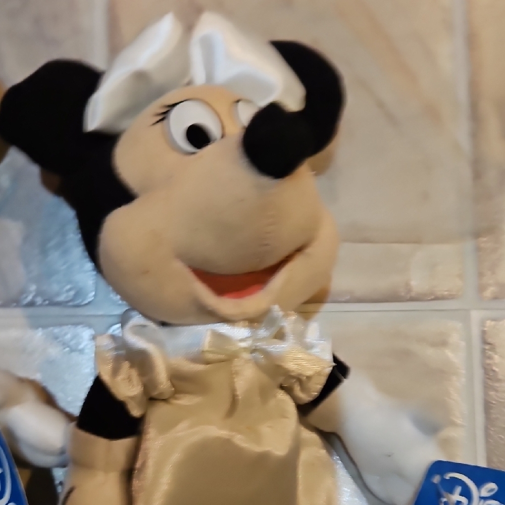 Disney Mickey and Minnie Wedding Plush Set - Picture 5 of 7